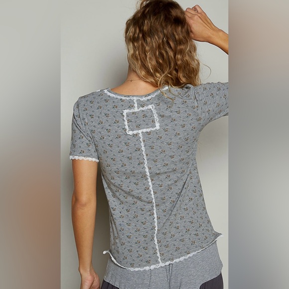 POL V-neck short sleeve regular fit top, printed POL jersey, lace trim detailing - Picture 5 of 5